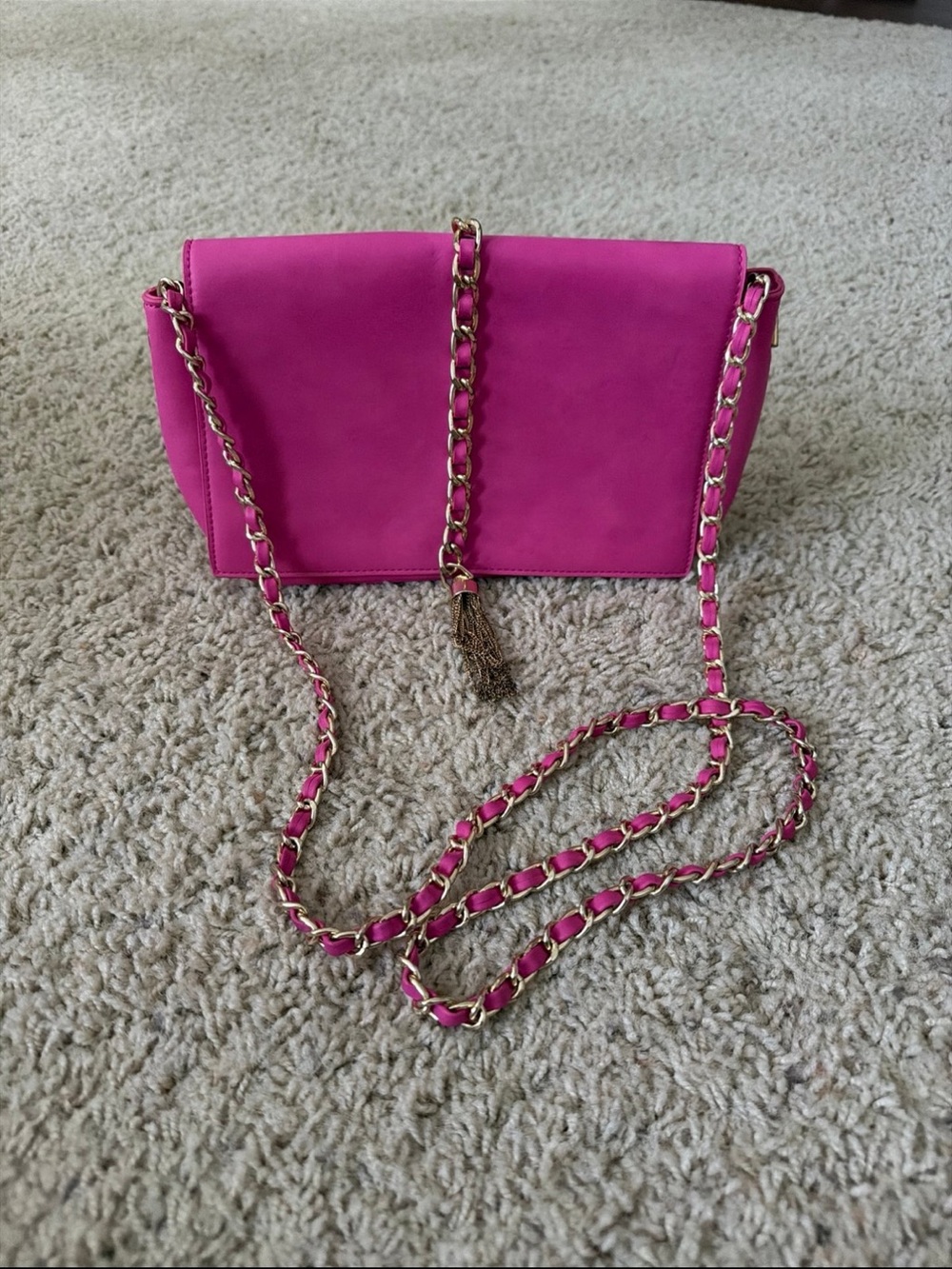 JustFab Fuchsia Chain Crossbody with Gold Tassel